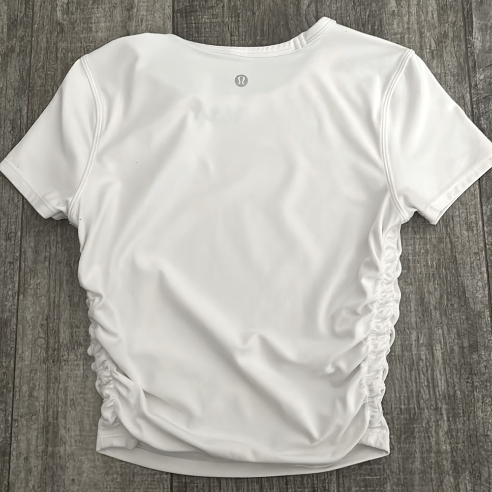 Lululemon-All it takes shirt (Nulu) size 2 - White